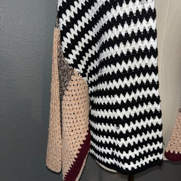 SAACHI Birdie Colorblock Crochet Cropped Sweater Cardigan Jacket -Made in India - Picture 10 of 13